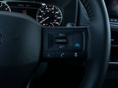 Used 2025 Nissan Rogue SV image 34