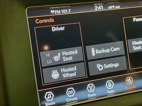 Used 2018 Jeep Grand Cherokee Limited image 26