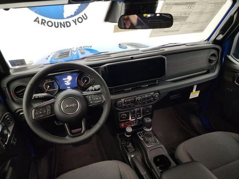 New 2025 Jeep Wrangler Rubicon w/ Xtreme 35 Tire Package image 17