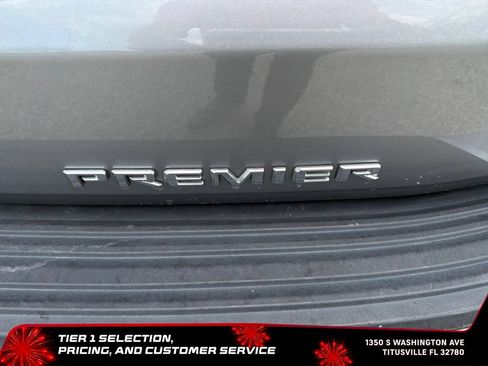 Used 2023 Chevrolet Suburban Premier RWD image 7