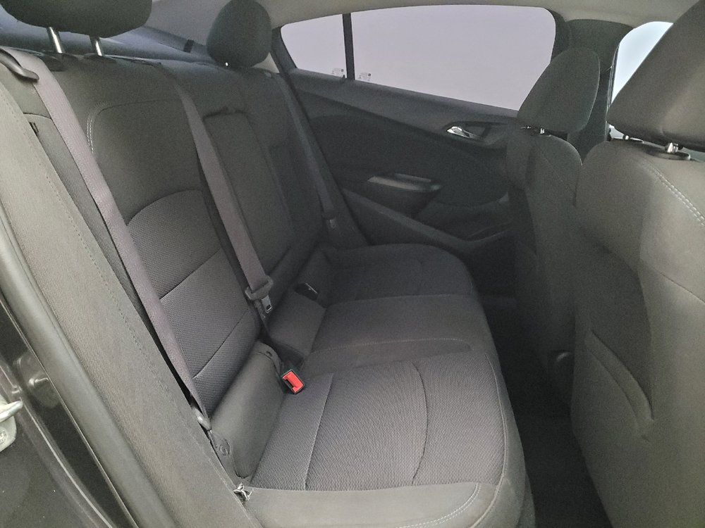 Used 2017 Chevrolet Cruze LT FWD image 19