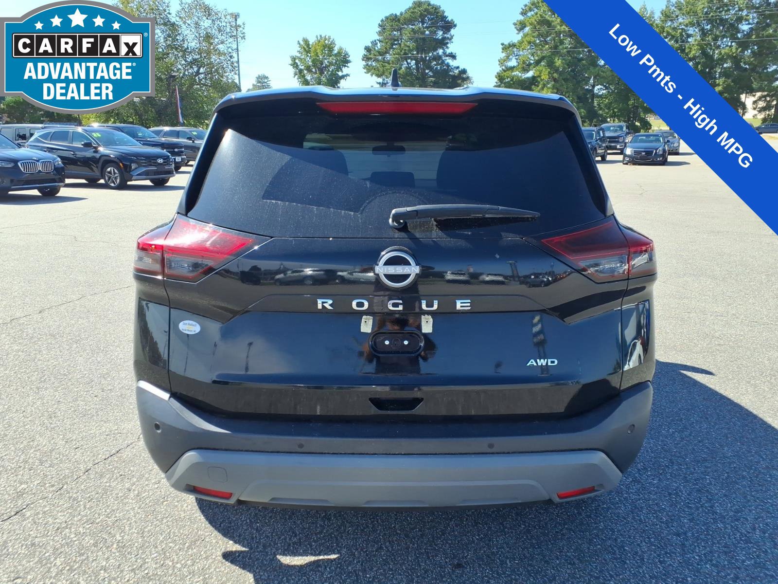 Used 2023 Nissan Rogue S AWD/4WD image 4