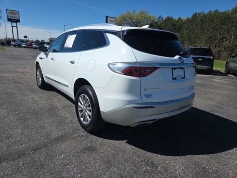 Used 2023 Buick Enclave Essence AWD/4WD image 7