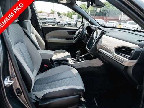Used 2025 Subaru Forester Premium AWD/4WD image 25