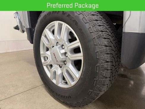 Certified 2024 GMC Sierra 3500 SLE w/ Preferred Package AWD/4WD image 8