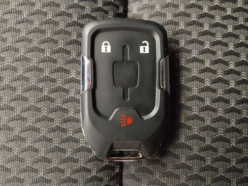 Used 2023 GMC Terrain SLE image 32