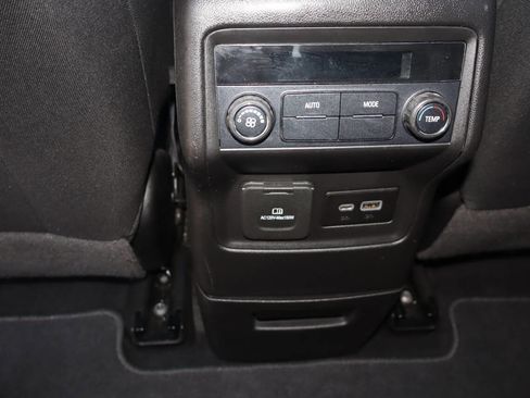 Used 2021 GMC Acadia SLE w/ Driver Convenience Package image 15