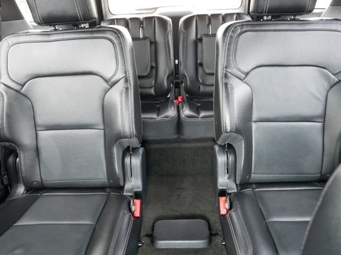 Used 2017 Ford Explorer Limited AWD/4WD image 13
