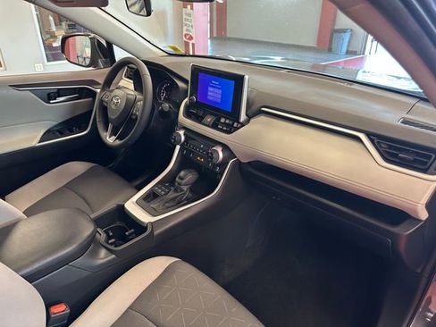 Certified 2025 Toyota RAV4 XLE w/ Convenience Package AWD/4WD image 17