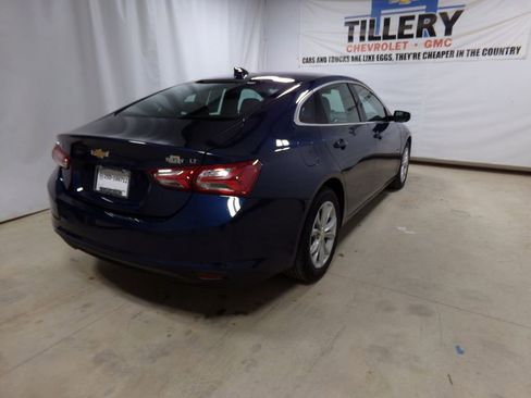 Used 2022 Chevrolet Malibu LT w/ Leather Package image 6