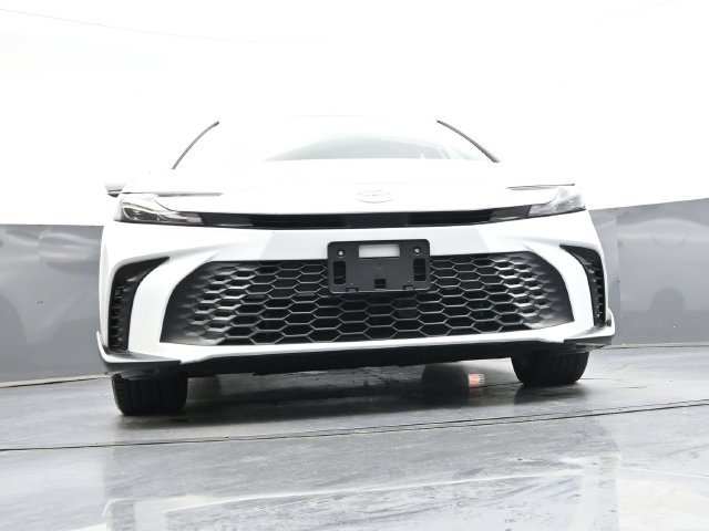 Used 2025 Toyota Camry SE FWD image 37