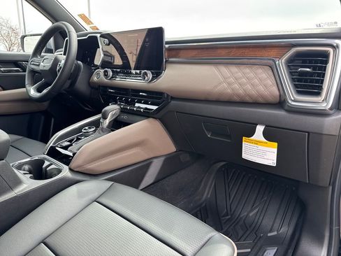 New 2026 GMC Canyon Denali w/ LPO, Denali Black Edition image 50