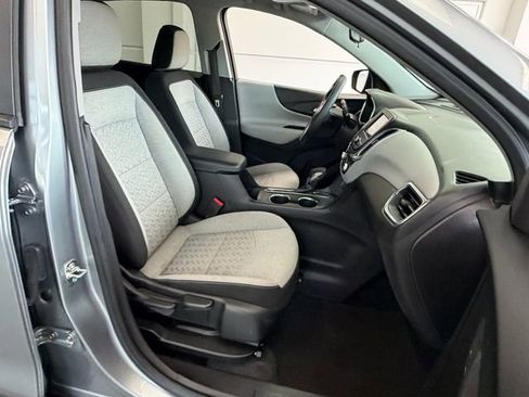 Certified 2024 Chevrolet Equinox LS w/ LS Convenience Package FWD image 12