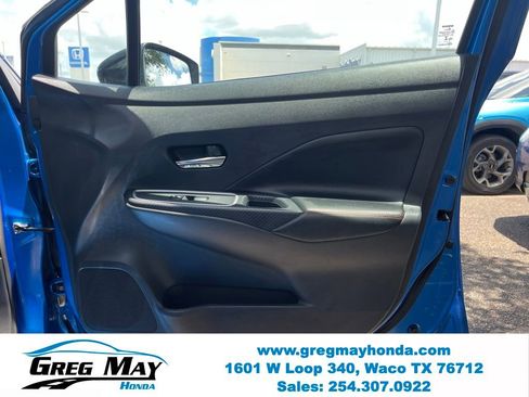 Used 2024 Nissan Versa SR FWD image 11