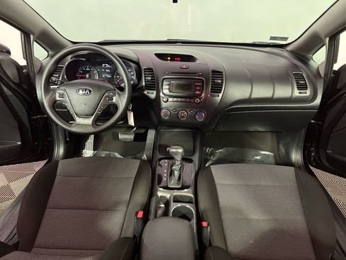 Used 2017 Kia Forte LX image 9