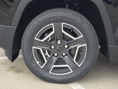 New 2026 Jeep Cherokee Laredo AWD/4WD image 10