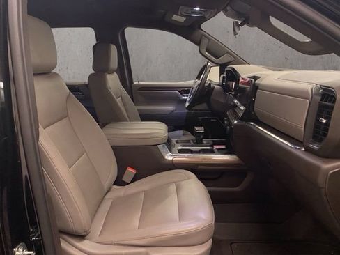 Used 2023 Chevrolet Silverado 1500 LT Trail Boss w/ LT Trail Boss Premium Package AWD/4WD image 21