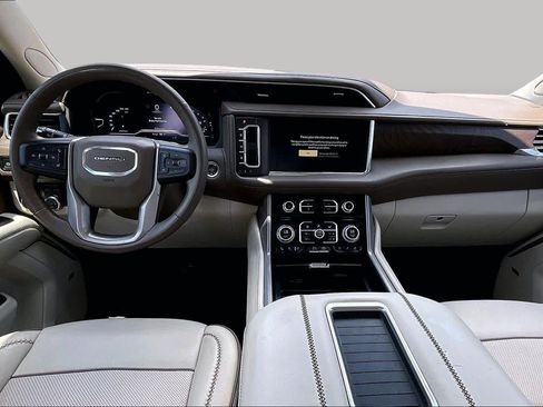 Used 2023 GMC Yukon Denali AWD/4WD image 15