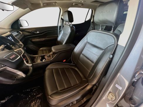 Used 2023 GMC Acadia Denali w/ Denali Ultimate Package FWD image 22