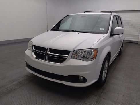 Used 2019 Dodge Grand Caravan SXT image 15