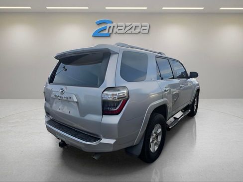 Used 2016 Toyota 4Runner SR5 Premium image 4