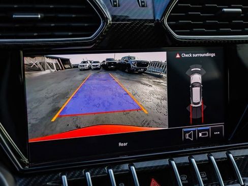 Used 2023 Lamborghini Urus S image 29