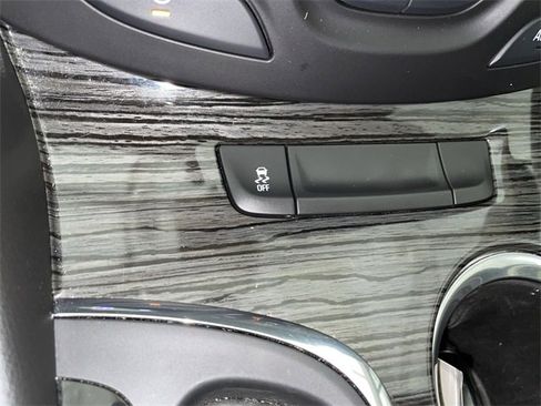 Used 2017 Buick Envision Essence image 29