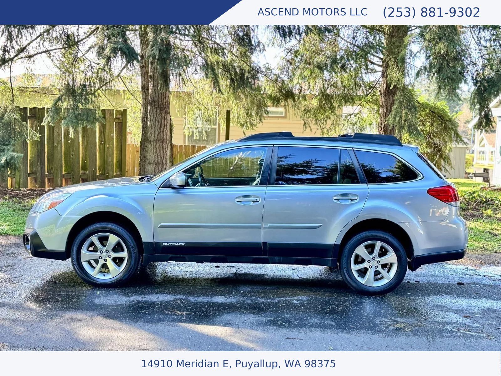 Used 2013 Subaru Outback 2.5i Limited w/ Moonroof Pkg AWD/4WD image 2