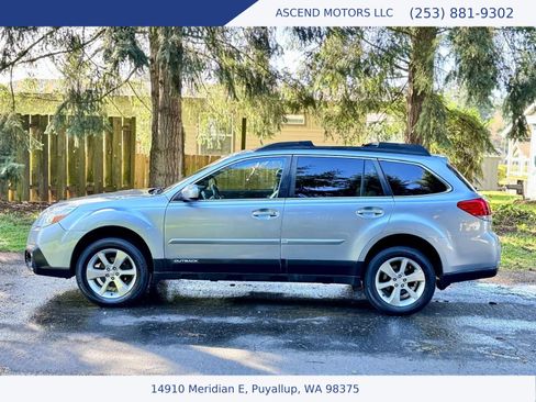 Used 2013 Subaru Outback 2.5i Limited w/ Moonroof Pkg image 2