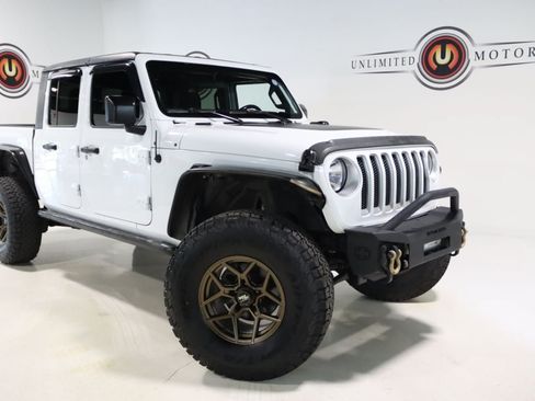 Used 2021 Jeep Gladiator Sport AWD/4WD image 7