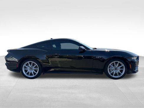 Used 2024 Ford Mustang GT Premium RWD image 4