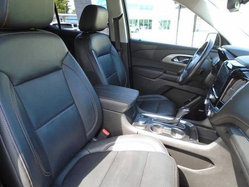 Used 2019 Chevrolet Traverse LT w/ LT Premium Package AWD/4WD image 23