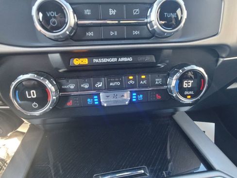Used 2022 Ford F350 Platinum AWD/4WD image 15