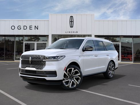 New 2027 Lincoln Navigator Reserve AWD/4WD image 2