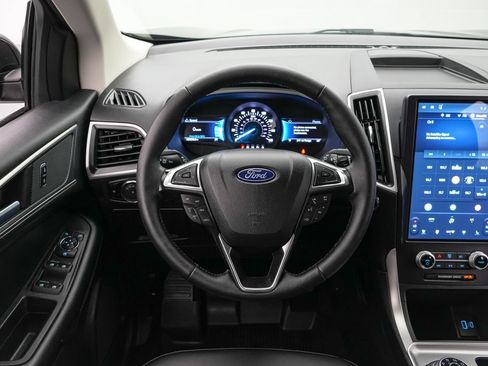 Certified 2024 Ford Edge SEL w/ Convenience Package AWD/4WD image 13