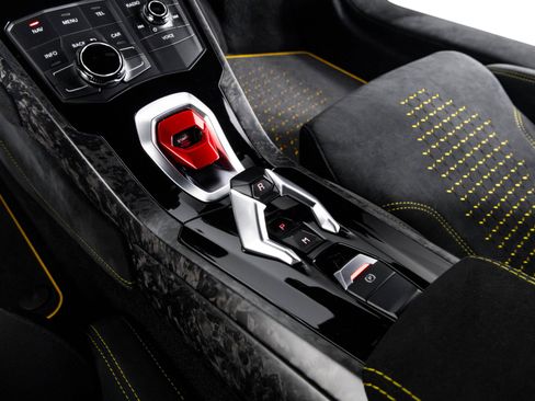 Used 2018 Lamborghini Huracan Performante image 25