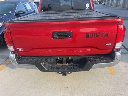 Used 2016 Toyota Tacoma SR5 w/ Towing Package image 7