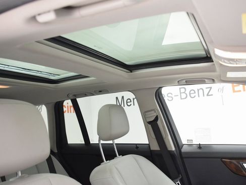 Used 2015 Mercedes-Benz GLK 350 2WD image 17