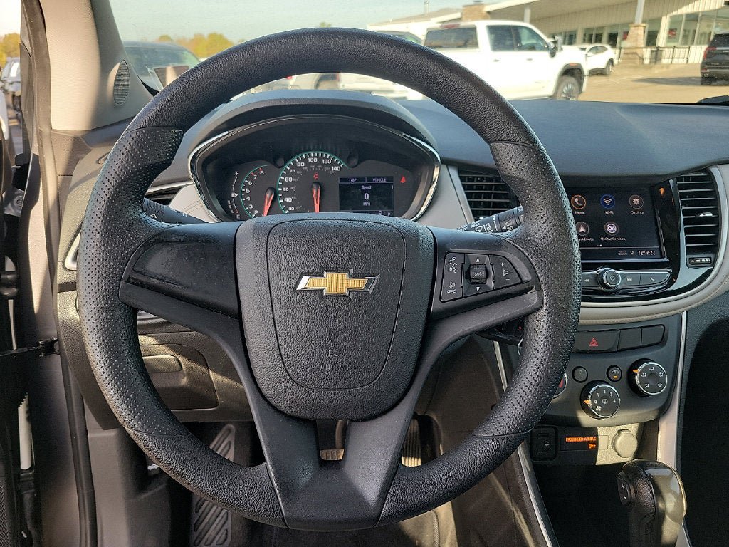 Used 2020 Chevrolet Trax LS FWD image 20