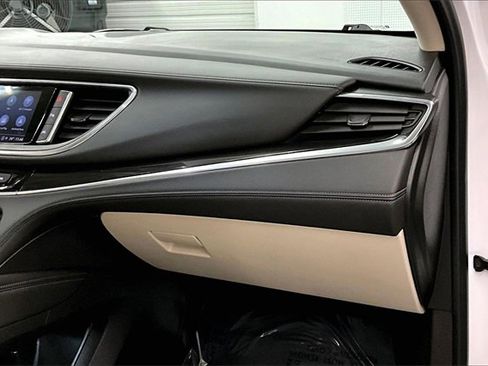 Used 2022 Buick Enclave Premium w/ Experience Buick Package image 15