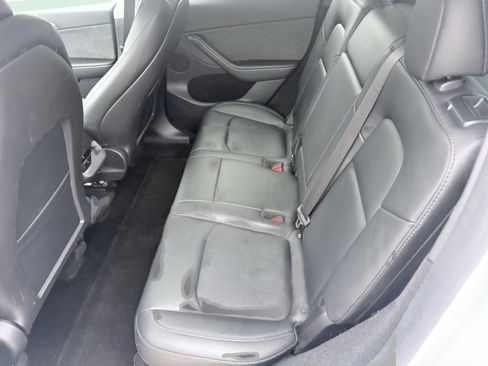 Used 2023 Tesla Model Y Long Range image 35