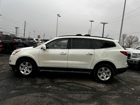 Used 2012 Chevrolet Traverse LT image 2