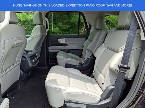 Used 2025 Ford Expedition Active AWD/4WD image 10