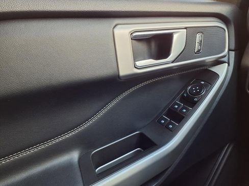 Used 2023 Ford Explorer XLT w/ Equipment Group 202A image 20