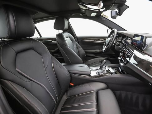 Used 2017 BMW 530i xDrive AWD/4WD image 31