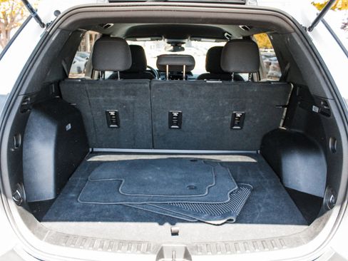Used 2025 GMC Terrain Elevation AWD/4WD image 23