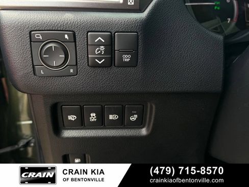 Used 2022 Lexus GX 460 w/ Black Line Special Edition AWD/4WD image 12