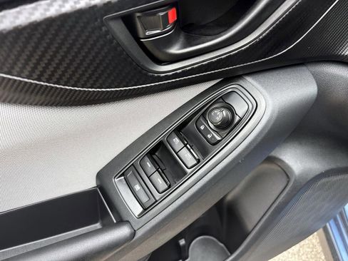 Used 2018 Subaru Crosstrek 2.0i Premium image 13