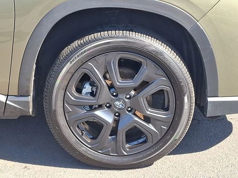 Used 2025 Subaru Ascent Onyx Edition image 8