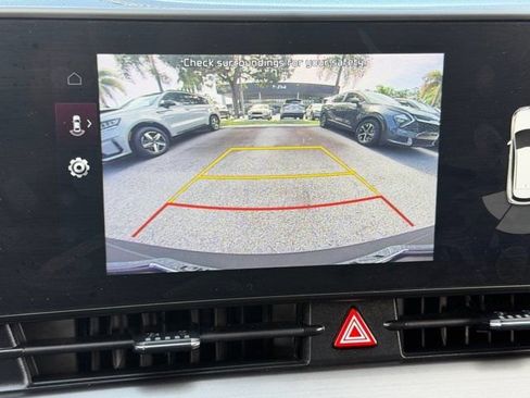 Used 2023 Kia Sportage EX FWD image 25